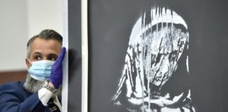 Seis personas inculpadas por el robo de una obra de Banksy en el Bataclan de París