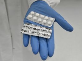 Grecia retoma la producción de cloroquina pese a la controversia mundial