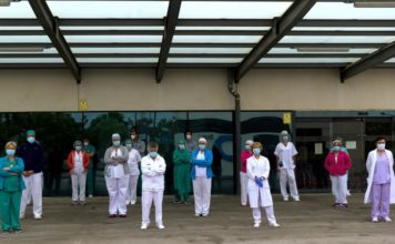 Un hospital español hace tests a 4.500 empleados por un rebrote del virus