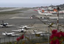 Venezuela extiende restricción de vuelos comerciales por COVID-19 por 30 días más