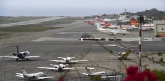 Venezuela extiende restricción de vuelos comerciales por COVID-19 por 30 días más