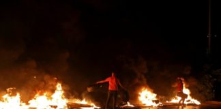 Tensión en Líbano ante el desplome de la moneda y las manifestaciones