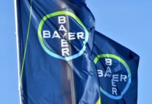 Bayer anuncia acuerdo de USD 10.000 millones con demandantes por herbicida en EEUU