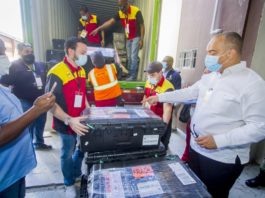 JCE inició traslado de 1,070 valijas electorales a las circunscripciones del exterior para elecciones