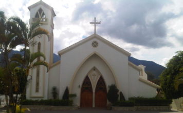 Iglesias realizarán oficios religiosos en diferentes horarios