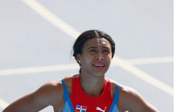 Premian a Marielis Sánchez mejor en atletismo en la provincia Santo Domingo