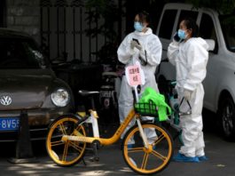 Nuevo brote de coronavirus en barrios de Pekín impone confinamiento otra vez