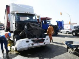 Choque entre patana, camión y yipeta provoca gran taponamiento en el Malecón