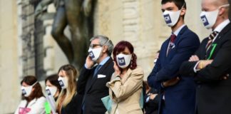 UE planea reabrirse al mundo en julio, mientras América tiene en el clima otro enemigo ante la pandemia