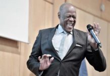 Johnny Ventura cumple 64 años de carrera artística