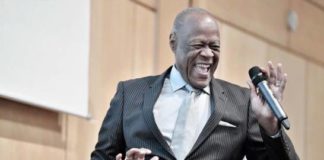 Johnny Ventura cumple 64 años de carrera artística