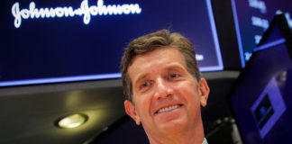 Johnson & Johnson adelanta para julio las pruebas en humanos de una vacuna contra el coronavirus