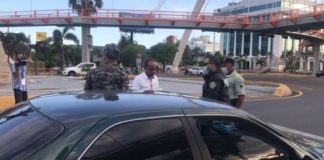 Periodista denuncia amenaza de un policía luego de grabar momento de detención de presunto hermano de ministro Salud