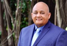 Roberto Fulcar dice no hay condiciones para anunciar inicio del próximo año escolar