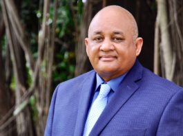 Roberto Fulcar dice no hay condiciones para anunciar inicio del próximo año escolar