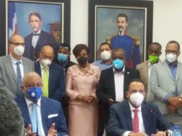 Educación contempla inicio de año escolar semipresencial