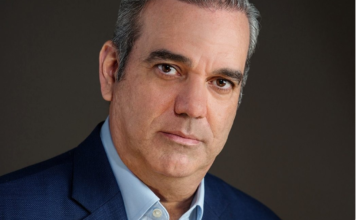 Luis Abinader se declara fiel creyente en los valores cristianos y familiares