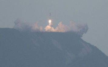 Fracasa en Nueva Zelanda lanzamiento de cohete con siete satélites