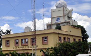 Aguaceros dispersos y se mantiene la alerta de tormenta en el país