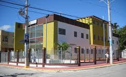 Desconocidos despojan de valija al presidente y secretario de un colegio electoral en Barahona