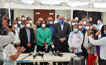 Nuevo ministro de educación y ADP analizan inicio del año escolar