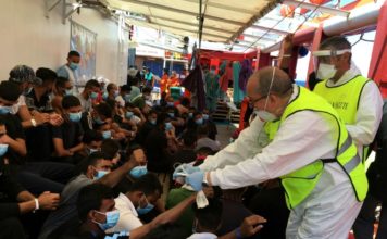 Barco humanitario recibe autorización italiana para desembarcar 180 migrantes