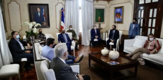 Presidente Danilo Medina se reúne con miembros de Comité de Emergencia y Gestión Sanitaria