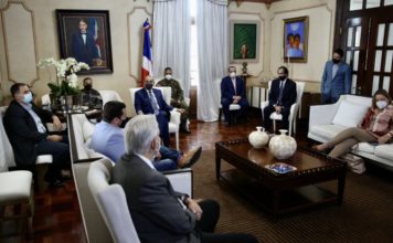 Presidente Danilo Medina se reúne con miembros de Comité de Emergencia y Gestión Sanitaria