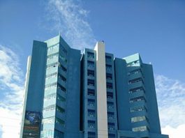 Hospitales y clínicas de Santiago a punto de quedarse sin camas para enfermos de COVID-19