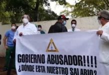 CMD realiza manifestación frente al SNS en demanda pago salario julio a médicos