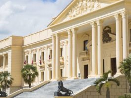 Presidente crea Comisión de Transición Gubernamental