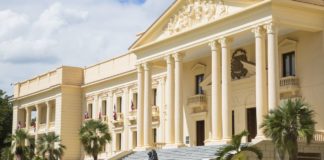 Presidente crea Comisión de Transición Gubernamental