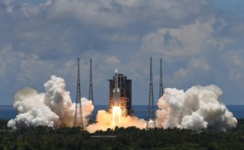 China lanza una sonda a Marte