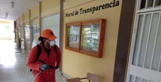 Educación inicia desinfección en escuelas que fungieron como colegios electorales