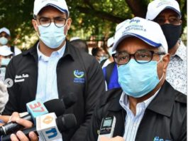 Ministro de Salud Pública interviene Santiago; realiza pruebas rápidas y PCR