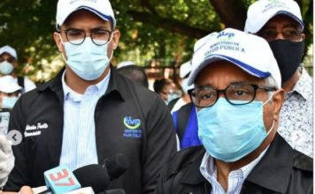 Ministro de Salud Pública interviene Santiago; realiza pruebas rápidas y PCR