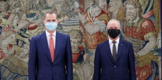 El Rey recibe al presidente de Seat tras el anuncio de su inversión en Martorell