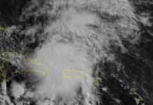 Los campos nubosos de Isaías ya inciden sobre República Dominicana
