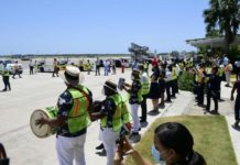 Se reactivan aeropuertos con llegada de aviones