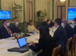 Se reúnen comisiones de transición de Danilo Medina y Luis Abinader