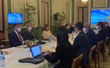 Se reúnen comisiones de transición de Danilo Medina y Luis Abinader