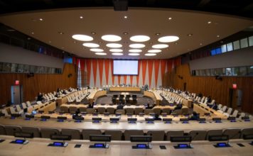 Irán clama victoria tras rechazo en la ONU de resolución de EEUU sobre embargo de armas