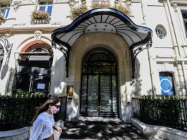 Mascarilla obligatoria en París por el coronavirus, que llega a cinco millones de casos en EEUU