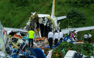 La lluvia y el viento dificultaron aterrizaje de avión accidentado en India