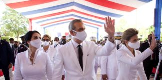 Presidente electo Abinader llega al Congreso Nacional