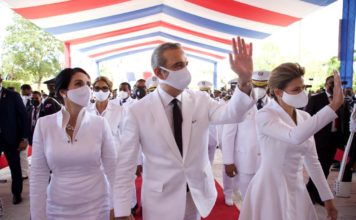 Presidente electo Abinader llega al Congreso Nacional