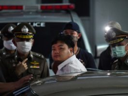 Policía de Tailandia detiene a importante dirigente del movimiento prodemocracia