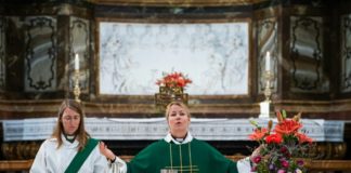 En Suecia, el sacerdote es una mujer
