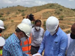 Supervisan la construcción de la presa de Guayubín
