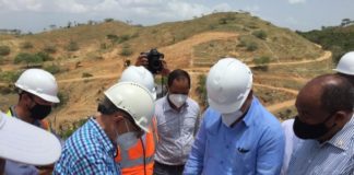 Supervisan la construcción de la presa de Guayubín